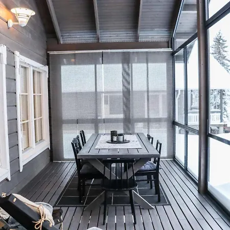 Casa de Férias Aurinko-saaga 2 Paritalo Lasiterassihuon By Interhome *