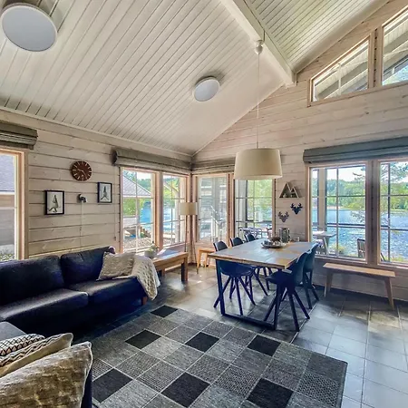 Casa de Férias Aurinko-saaga 2 Paritalo Lasiterassihuon By Interhome *