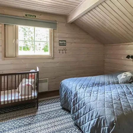 Hébergement de vacances Aurinko-saaga 2 Paritalo Lasiterassihuon By Interhome